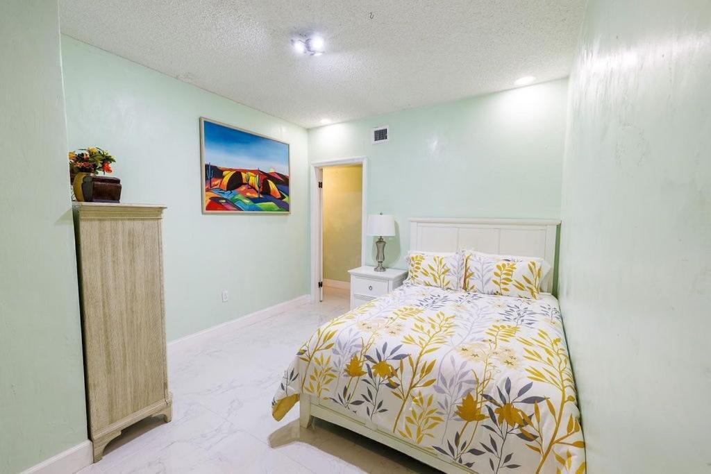 2 Bedroom Suite In Miami North Miami Beach Exterior photo